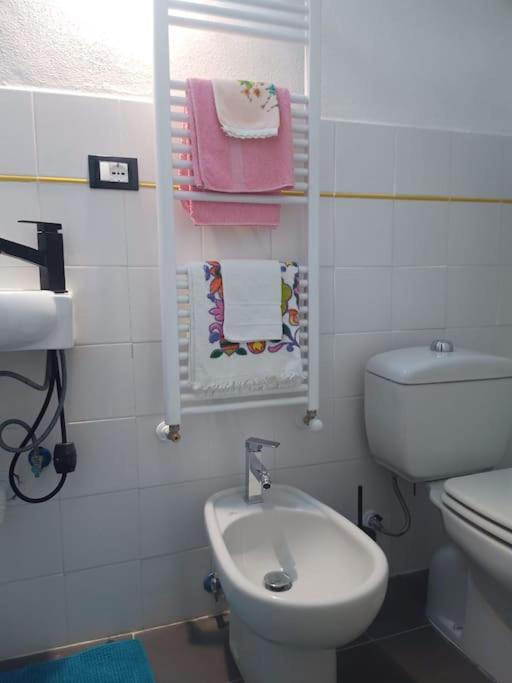 אולה Appartamento Nel Borgo - Casa Del Pellegrino Sulla Via Francigena מראה חיצוני תמונה